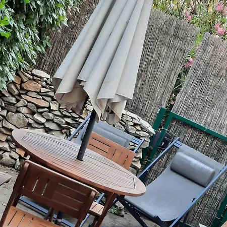 Apartment Coquet T2 ,terrasse,parking ,4 Kms D Avignon