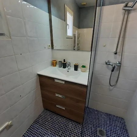 Апартаменты Coquet T2 ,terrasse,parking ,4 Kms D Avignon *