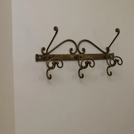 Coquet T2 ,terrasse,parking ,4 Kms D Avignon * Villeneuve-les-Avignon