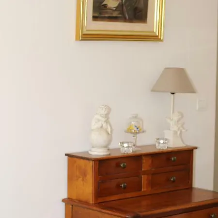 Coquet T2 ,terrasse,parking ,4 Kms D Avignon Apartment