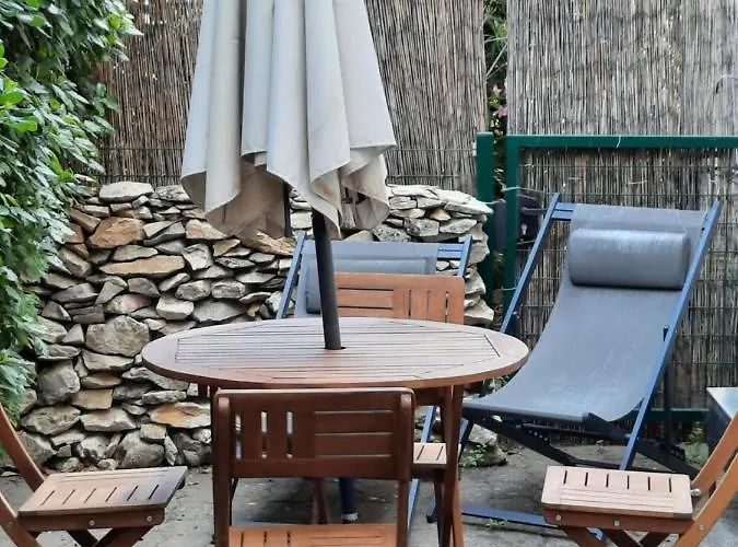 Coquet T2 ,terrasse,parking ,4 Kms D Avignon * Villeneuve-lès-Avignon