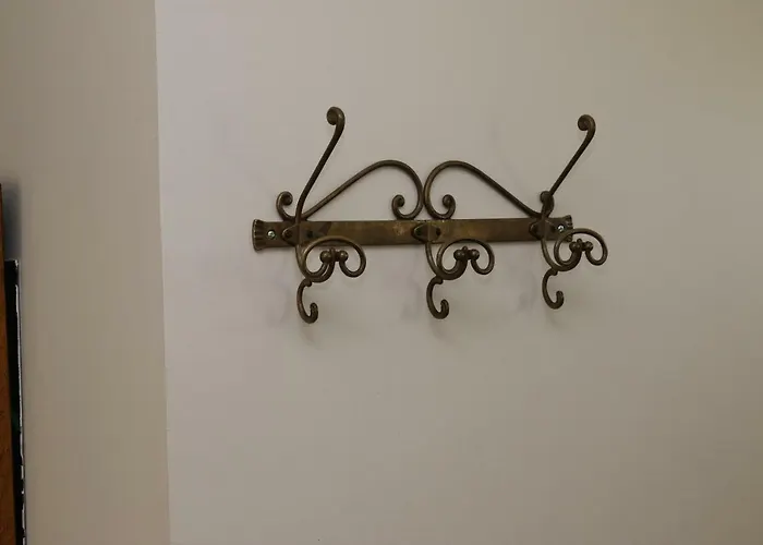 Coquet T2 ,terrasse,parking ,4 Kms D Avignon * Villeneuve-lès-Avignon